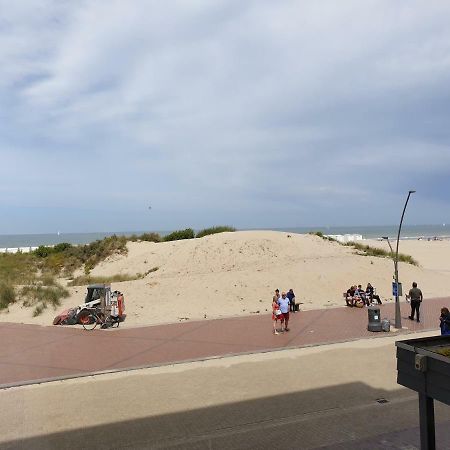 Oostduinkerke - Appartement Met Zeezicht En 2 Parkeerplaatsen Exterior foto